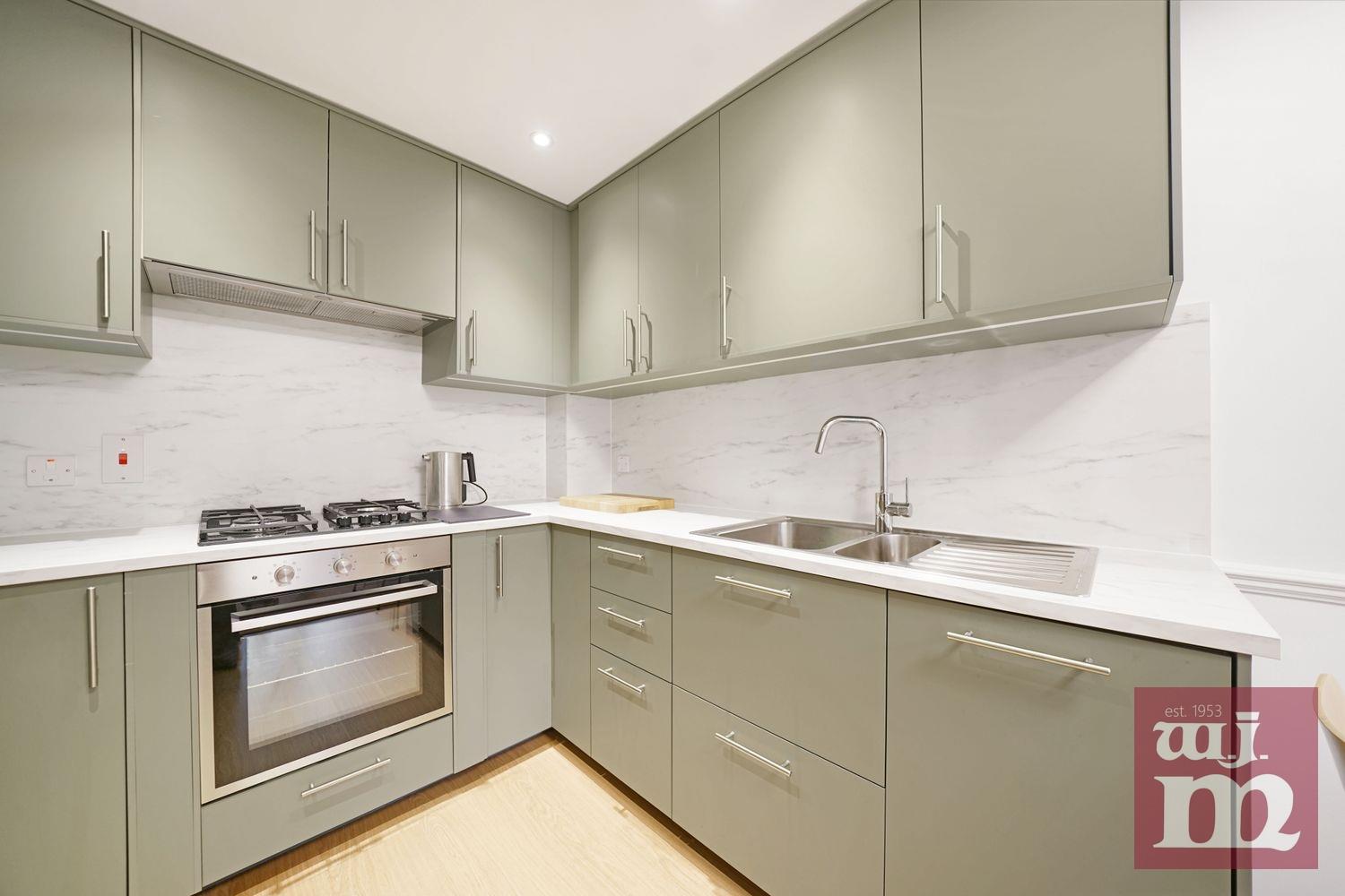 1 bed property in Greencourt, Stepney Green